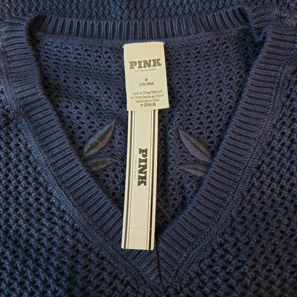 PINK Victoria's Secret Cambridge Knit Cropped Vest. - Picture 10 of 11